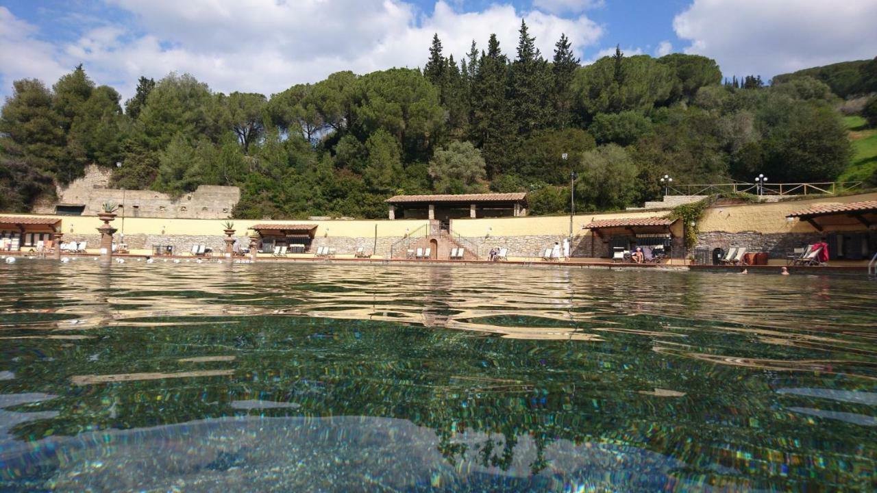 Отель La Stanza Del Podere Isabella Сан-Винченцо Экстерьер фото